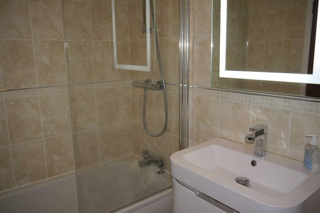8, Greenhall Mews, Cheshire photo 4
