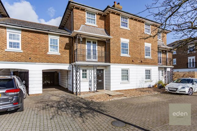 Thumbnail Town house for sale in Maypole Drive, Kings Hill