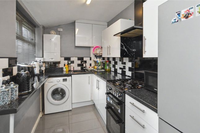 210, Tempest Road, West Yorkshire photo 4