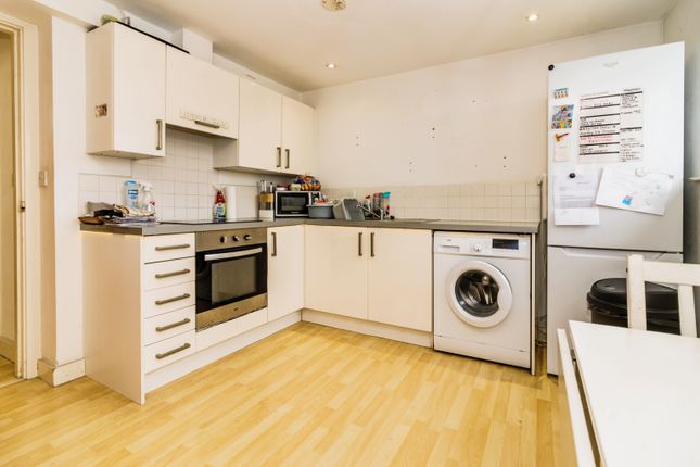 Apartment 19, 22, Lakeside Rise, Greater Manchester photo 4