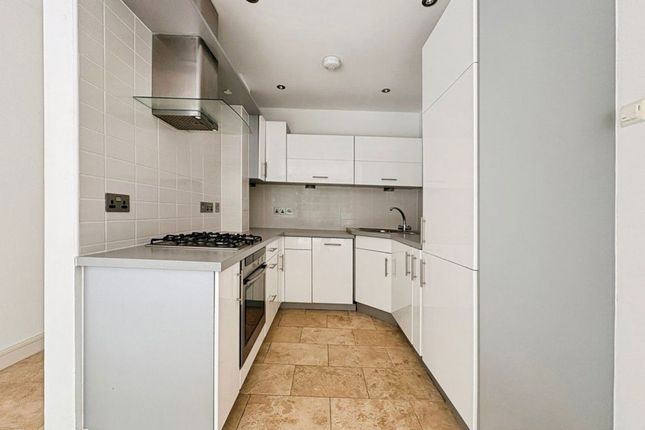 5F, Woodridge, Bridgend photo 2