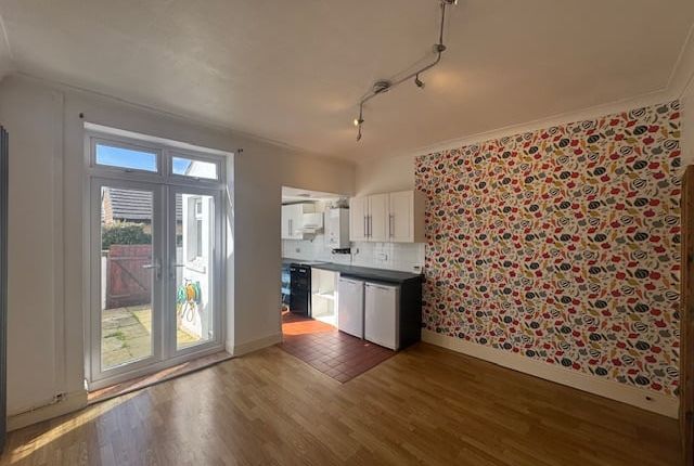 10, Saxifield Street, Burnley photo 3