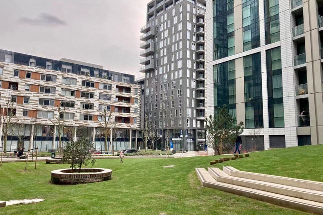 Thumbnail Flat to rent in 9 Harbour Way, London
