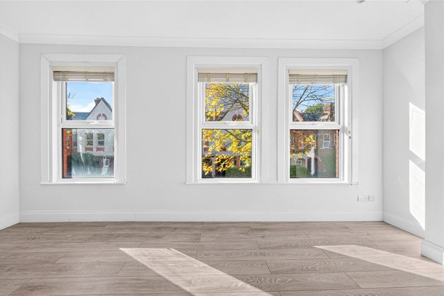 Carr Road, London photo 3