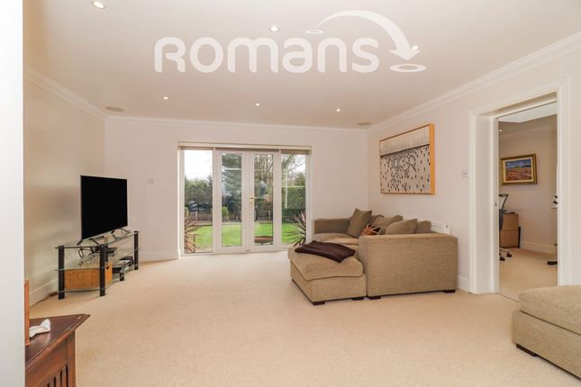 7, South Park Crescent, Gerrards Cross photo 3