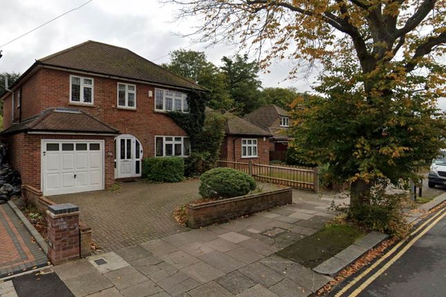 Thumbnail Property to rent in Woodland Drive, Cassiobury Estate, Watford