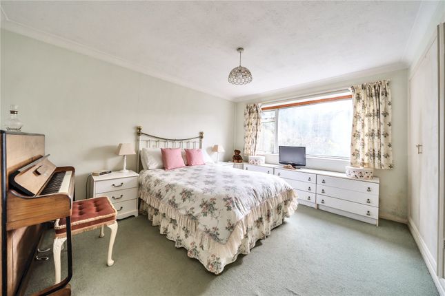 Flat for sale in Bickley Road, Bromley
