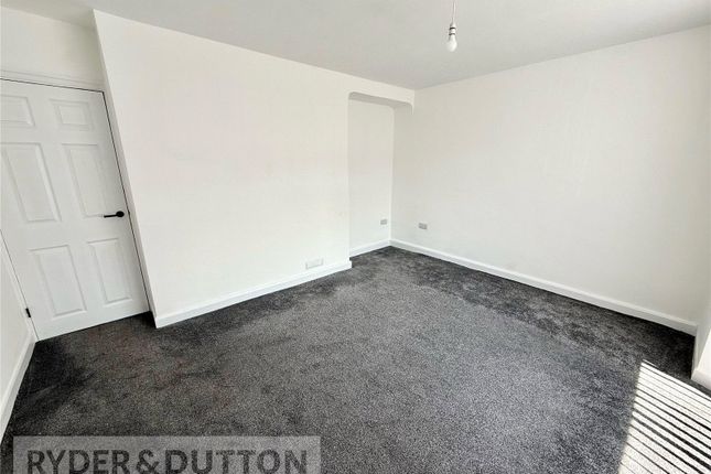 187, Charlestown Road, Greater Manchester photo 3