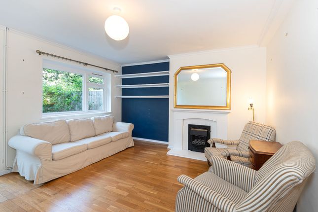 86 Macaulay Road, London photo 3