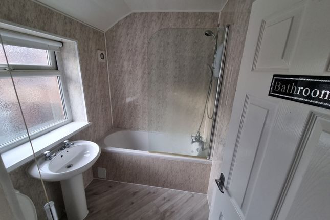 94, Northbourne Road, Jarrow photo 3