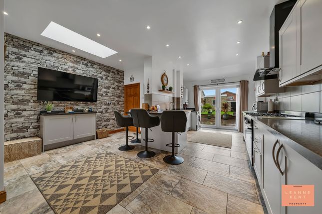 20 Ludlow Street, Caerphilly photo 3