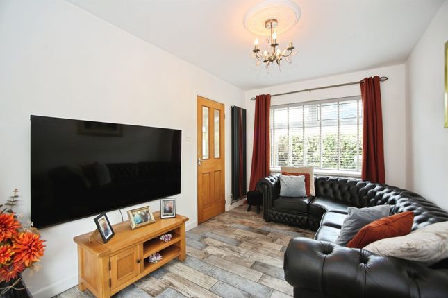 58, Hawthorn Park, PONTYCLUN photo 4