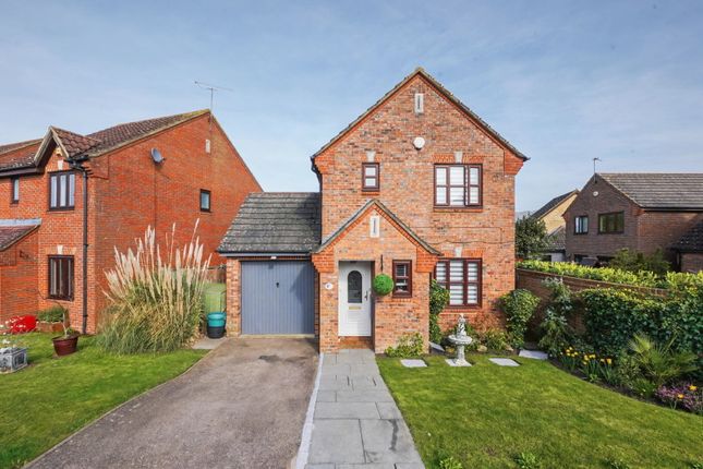 3-bed house on 27, Hostier Close, Rochester, £475,000