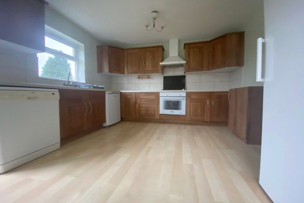 Thumbnail Property to rent in Bassetts Way, Orpington