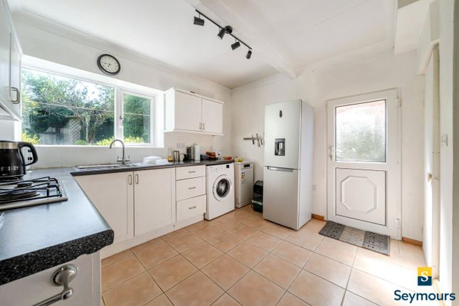 63, Raymond Crescent, Surrey photo 4