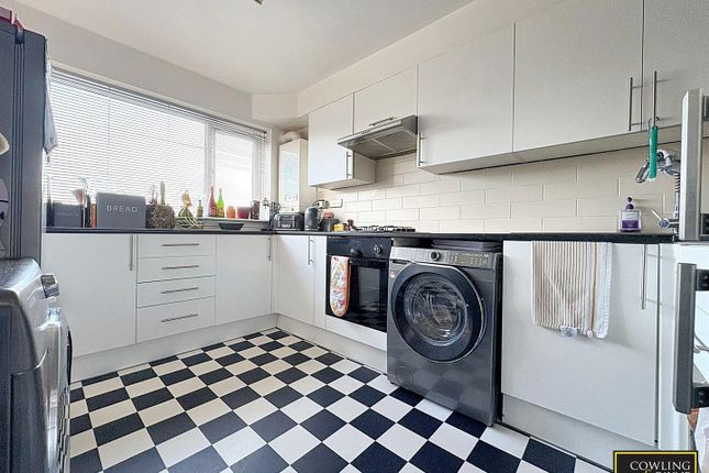 157b, Southend Road, Wickford photo 4