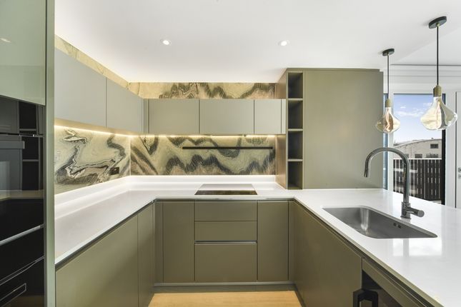 27 Cascade Apartments,, Cascade Way, White City photo 4
