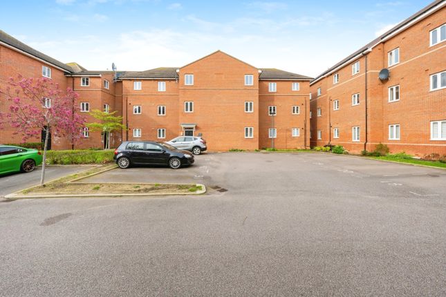 Thumbnail Flat for sale in Beauvais Avenue, Bedford