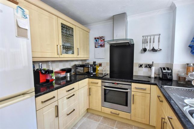 Knights Way, Redruth photo 4