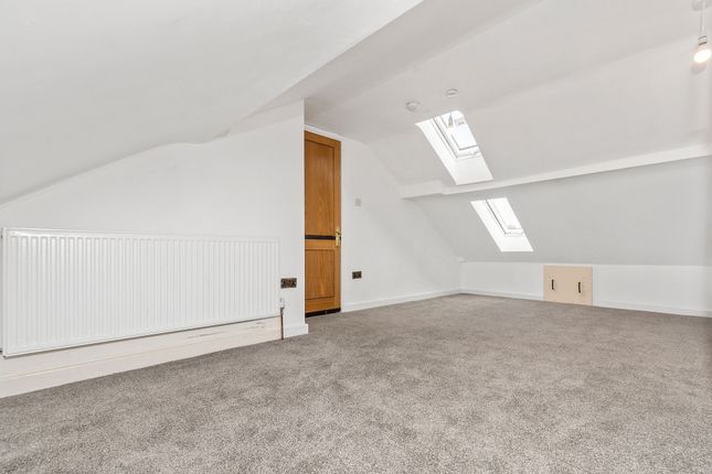 14 Rothesay Close, St. Helens photo 4