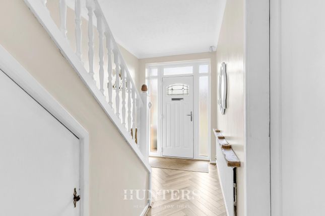 136, Kirkway, Alkrington photo 2
