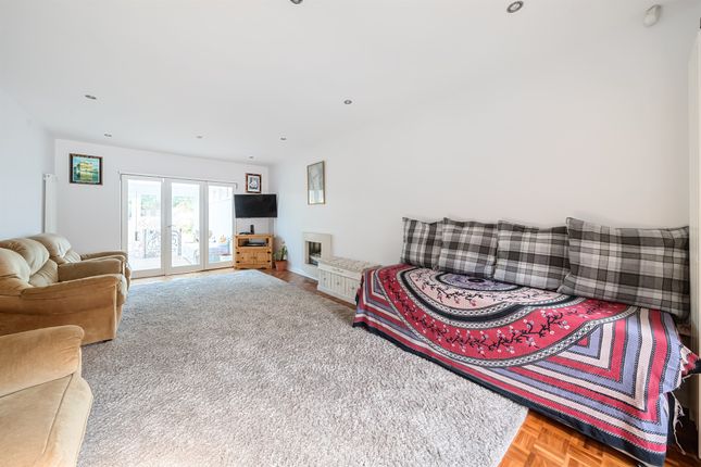 15, Braywick Road, MAIDENHEAD photo 4