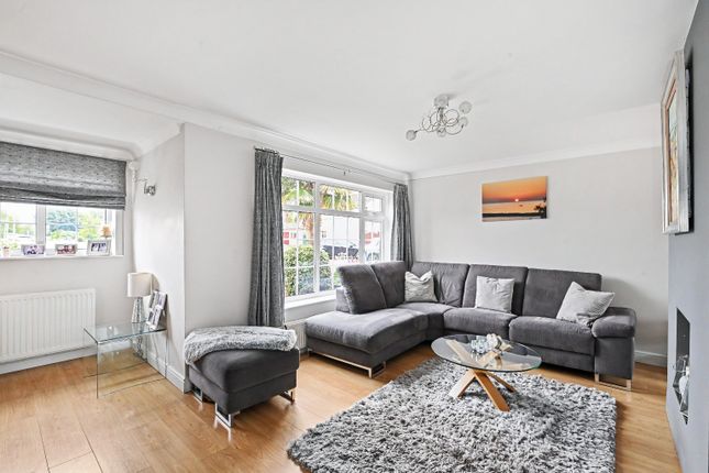 45 Northfield Road, Aylesbury, Buckinghamshire photo 4