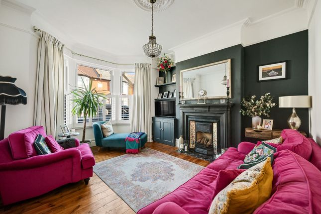 16 Queens Road, Bromley photo 2