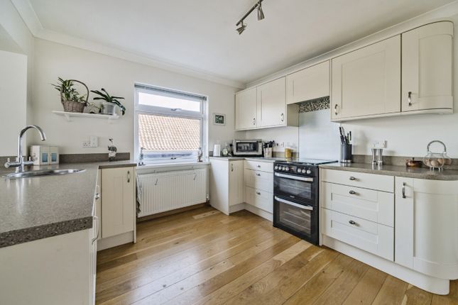 32, Dolphin Court Road, Devon photo 3