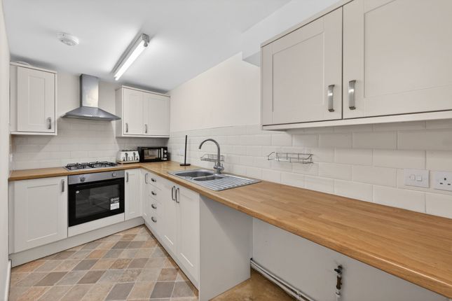 3, Pocklington Court, March photo 4