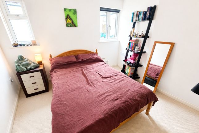 Flat 5,, Whitlock Court, Holsworthy photo 4