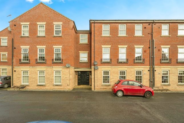 Flat for sale in Farnley Road, Balby, Doncaster