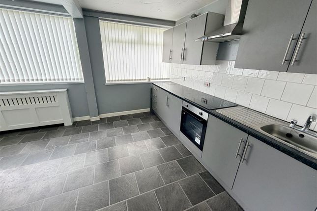 14, Lodge Close, Mancetter photo 4