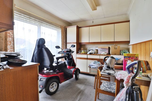 55, Kimmeridge Avenue, Dorset photo 3