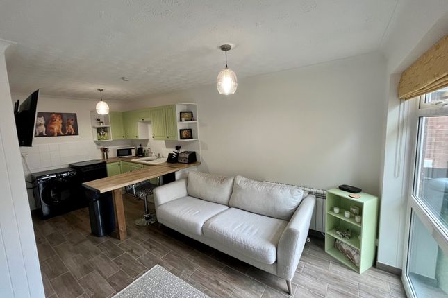 6, Gorse Close, BRANDON photo 3