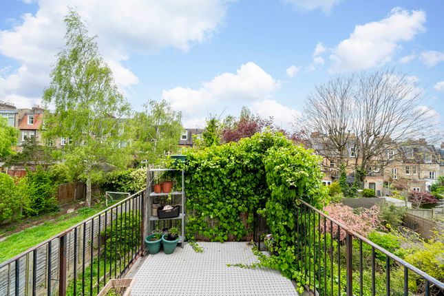 Flat for sale in Uplands Road, London