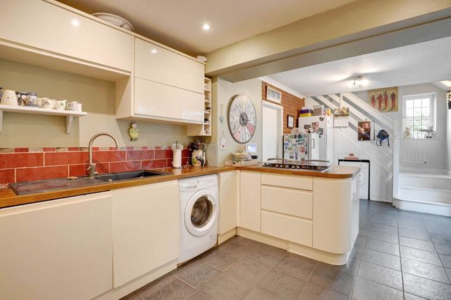 43, Woodlands Road, Sonning Common photo 4