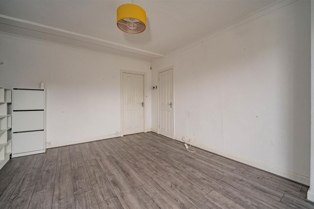 36, Finlaggan Crescent, Dundee photo 3