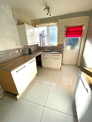 30 Stockmoor Road, LIVERPOOL photo 4