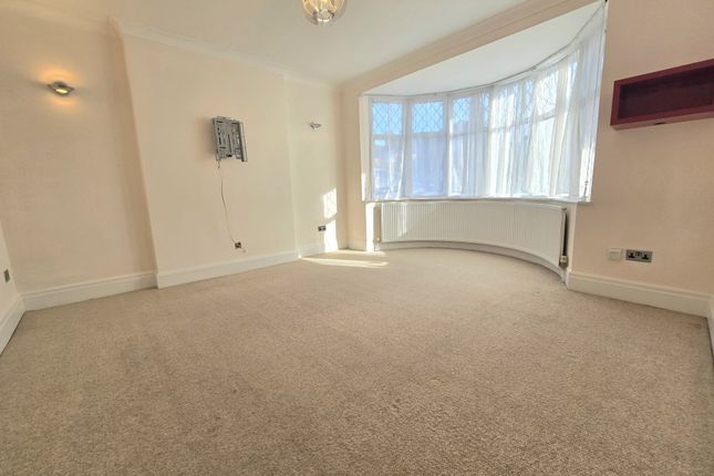 50, The Avenue, Harrow photo 5
