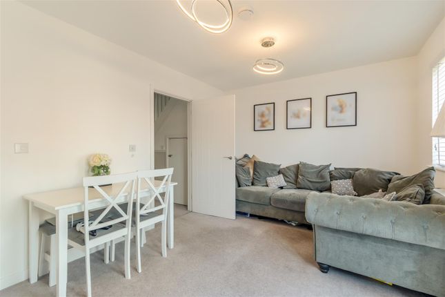 18, Lasius Drive, Maidstone photo 4