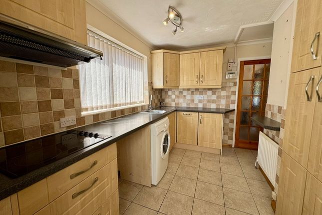 10, Village Way, Ashford photo 4