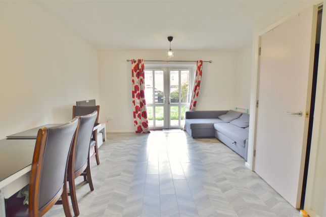 Semi-detached house for sale in Marunden Green, Slough