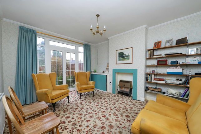 7, Croft Gardens, Ruislip photo 3