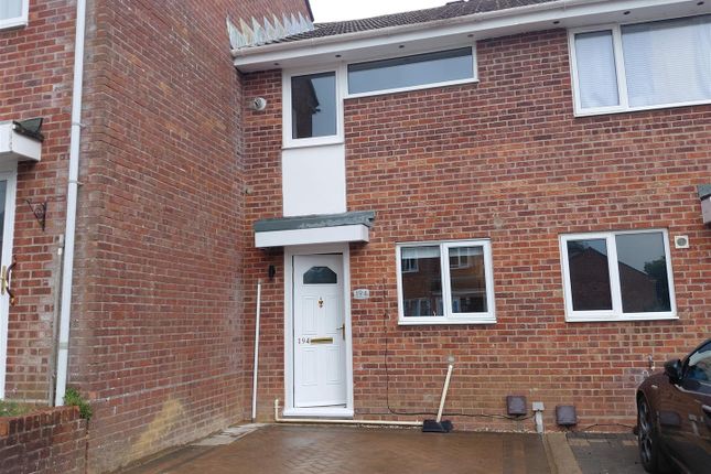 2-bed house on 194, Lower Fairmead Road, Yeovil, £1,150/mo