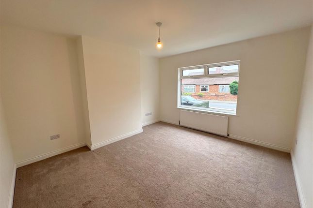 16, Cornwall Avenue, Darlington photo 3