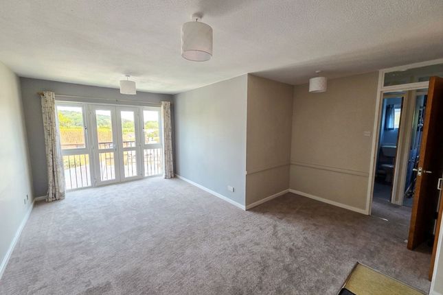 71 Devondale Court, Dawlish photo 2