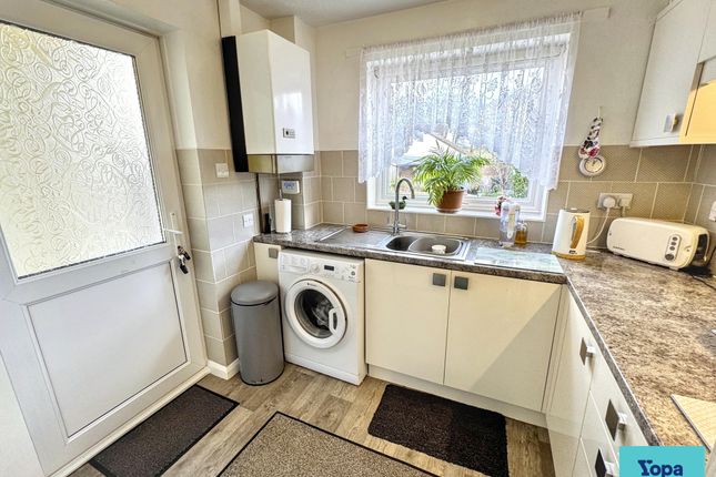 45, Hither Mead, Taunton photo 4