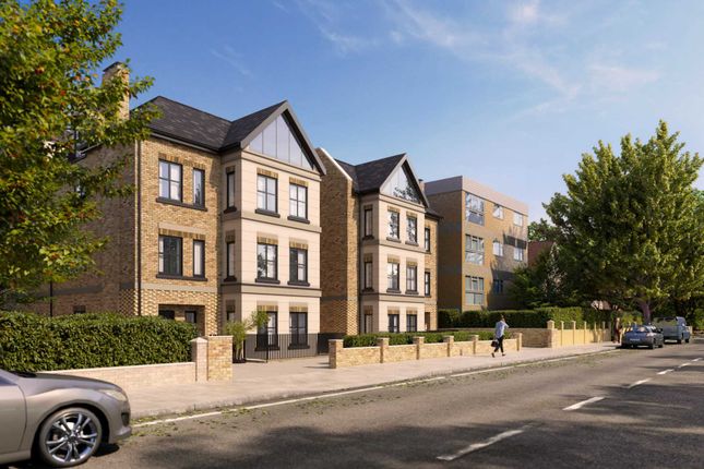 Flat for sale in Somerset Road, Ealing