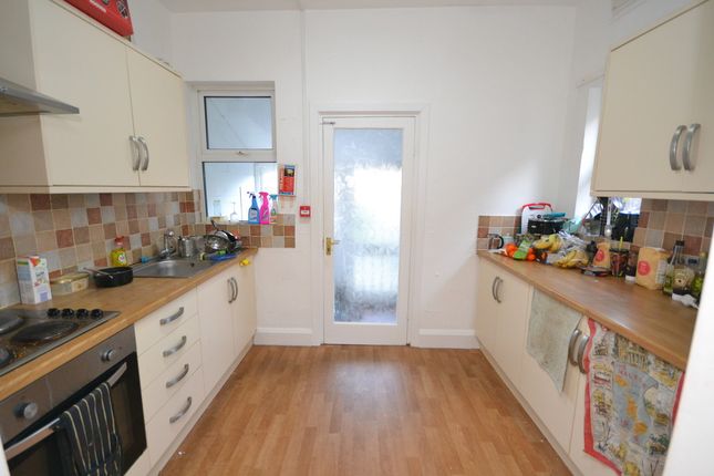 Room 3, 169, Trent Boulevard, Nottingham photo 3